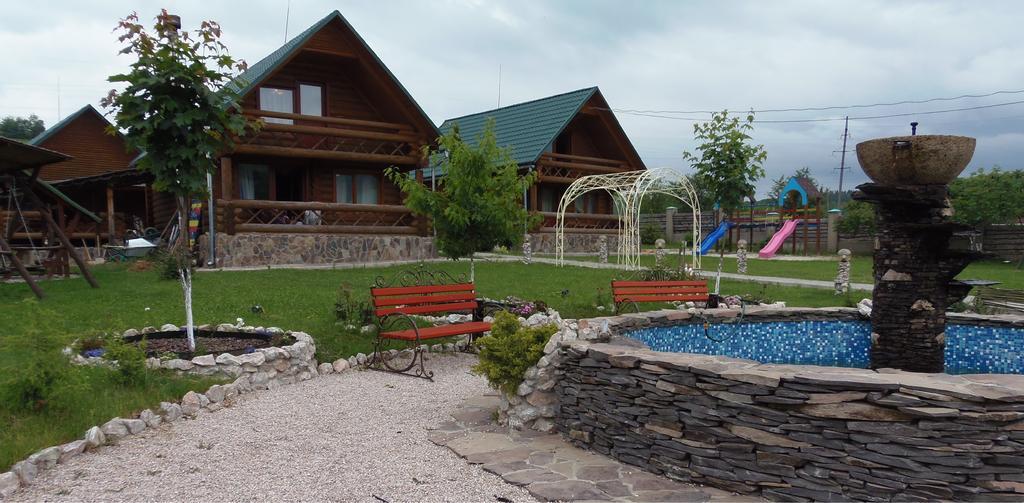 Hotel Tourist Complex Karina Polyana  Zewnętrze zdjęcie
